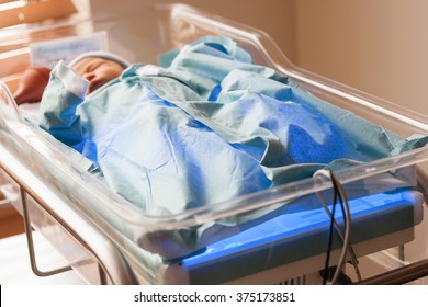 Neonatal Hyperbilirubinemia In Newborn And High Bilirubin Hyperb