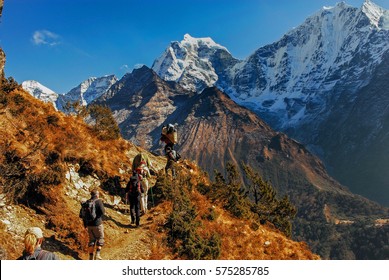 Nepal Himalaya Khumbu Sagarmatha National Park Hikers