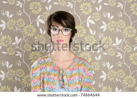 nerd retro woman 60s vintage glasses floral wallpaper