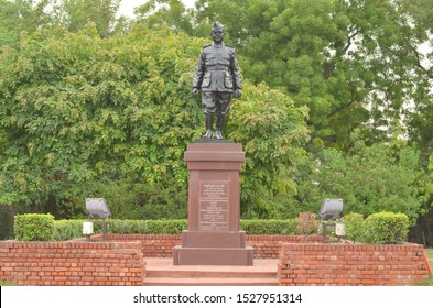 Netaji Subhash Institute Of Technology (NSIT), New Delhi, India, 2020. Black Stone Statue Of Subhash Chandra Bose. Freedom Fighter & Revolutionary In The Independence Founded Indian National Army