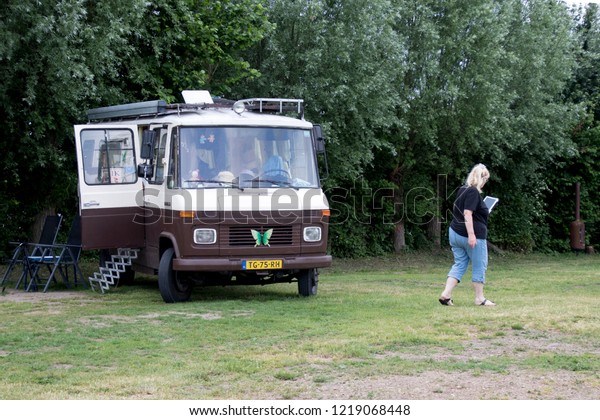 Netherlands,Gelderland,Oosterbeek,august 2017:
oldtimer camping car on a camping
site