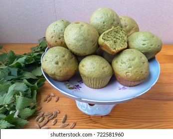 Nettles green muffins with cardamom from green dough pastry
