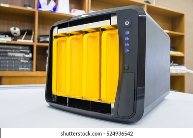 Network Attached Storage (NAS)