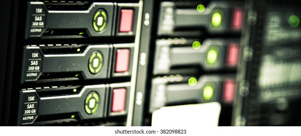 Network cable in data center