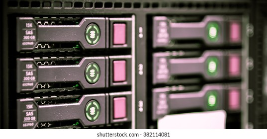 Network cable in data center