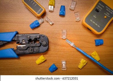 Network tool and Network device on table