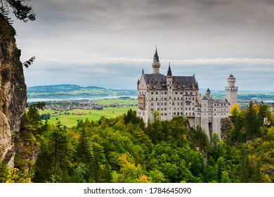 713 Neuschwanstein castle fog Images, Stock Photos & Vectors | Shutterstock