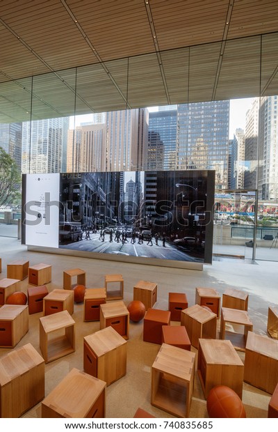 New Apple Store Seen Along Chicago Stock Photo Edit Now