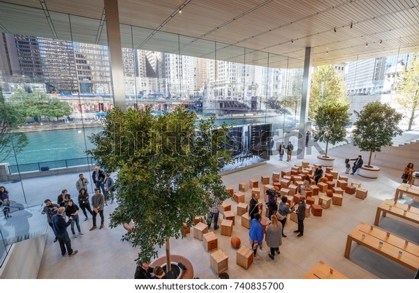 New Apple Store Seen Along Chicago Stock Photo Edit Now