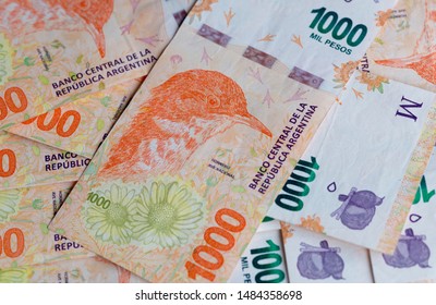 New Bills Of 1000 Argentine Pesos