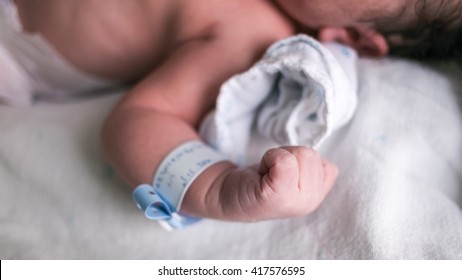 New born baby in hospital select focus