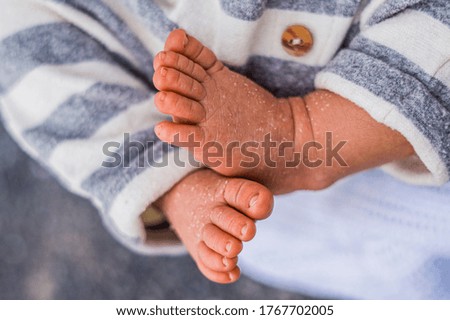 New born baby little feet’s