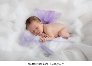 398 Little angel clouds sleeping Images, Stock Photos & Vectors ...