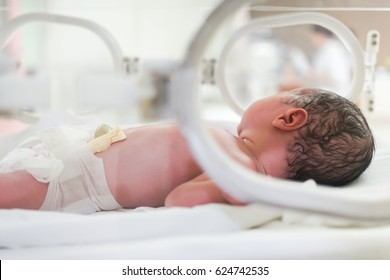 Bebe Prematuro Images Stock Photos Vectors Shutterstock