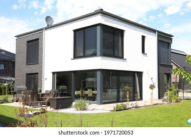 New build single family house in Ostbevern, Westphalia, Germany, 05-09-2021 - Shutterstock ID 1971720053