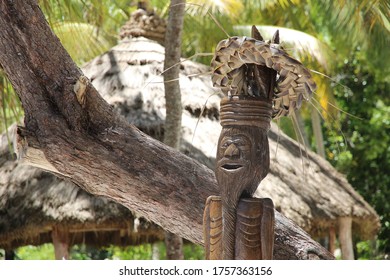 L'Îles-des-Pins, New Caledonia - May 29th 2013 : Human Face Wood Carving Totem Oceania