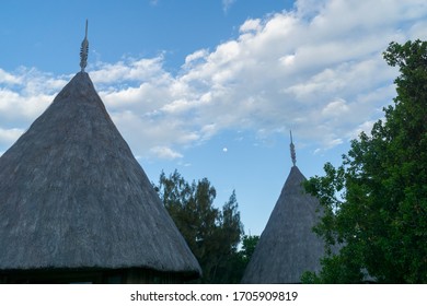 New Caledonia Sky : Roof Of A Typical Kanak Hut