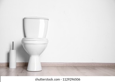 New Ceramic Toilet Bowl Modern Bathroom Stock Photo 1129296506 ...