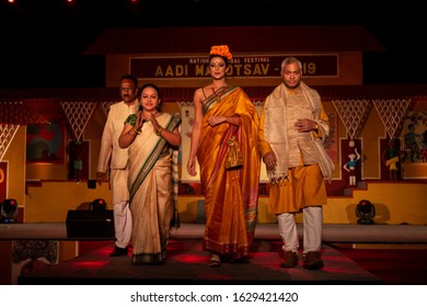 New Delhi, Delhi / India - 24 November 2019 : Young And Beautiful Indian Female Model With Designer Wearing Indian Saree At Fashion Show To Promote Indian Khadi Products Made By Tribal People