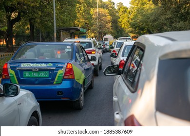 New Delhi, India, 27 November 2020: An Electric Car Stuck In Traffic Jam On Delhi Road.