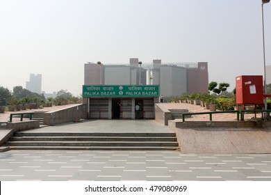 NEW DELHI, INDIA - CIRCA 2009 - Entry To Palika Bazaar Market In Connaught Place Is One Of The Largest Financial, Commercial And Business Centres In New Delhi, India. It Is Often Abbreviated To CP