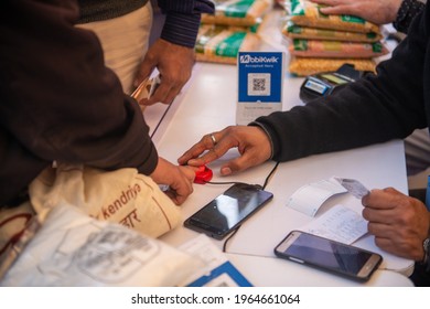 New Delhi, India- December 30 2016: Mobikwik Payment Company Using Fingerprint Scanner For Digital Payment During Digi Dhan Mela Organized By Government Of India To Promote Digital Payment Methods, 