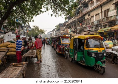 New Delhi, India- Jan 10 2022: A View Of Traffic Jam On A Narrow Street In Khari Baoli Market, Chandni Chowk, Old Delhi.