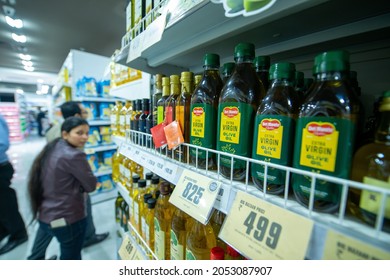 New Delhi, India- Jan 7 2020: Del Monte Extra Vigin Olive Oil, Edible Or Cooking Oil Packets In Largest Hypermarket In India.