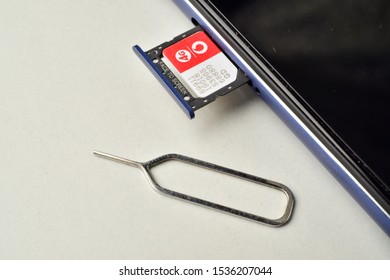 309 Eject Sim Card Images, Stock Photos & Vectors | Shutterstock