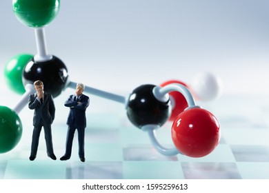 New drug development (nucleic acid medicine, small molecule medicine, antibody medicine) - Powered by Shutterstock