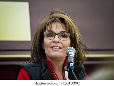 NEW EGYPT, NEW JERSEY/USA OCTOBER 12: Former Alaska Governor And Political Superstar Sarah Palin At The Tea Party Rally For Steve Lonegan On October 12 2013 In New Egypt New Jersey.