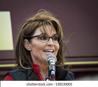 NEW EGYPT, NEW JERSEY/USA OCTOBER 12: Former Alaska Governor And Political Superstar Sarah Palin At The Tea Party Rally For Steve Lonegan On October 12 2013 In New Egypt New Jersey.