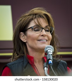 NEW EGYPT, NEW JERSEY/USA ; OCTOBER 12: Former Alaska Governor And Political Superstar Sarah Palin At The Tea Party Rally For Steve Lonegan On October 12 2013 In New Egypt New Jersey.