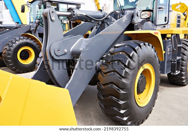 New front loaders for\
construction