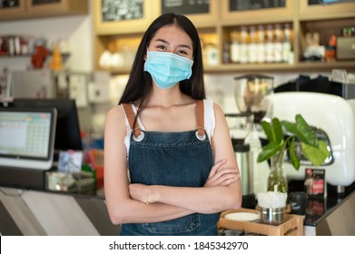 New Generation Women Wearing A Face Mask Do Small Business In Coffee Shop Counter