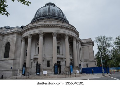 New Haven, Connecticut/USA - September 28, 2018: Woolsey Hall At Yale University