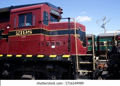 New Hope, PA / USA - April 26, 2020: The New Hope And Ivyland Railroad Runs Vintage Passengers Cars And Locomotives For It Family Excursion Service Along The Delaware River In Scenic Bucks County, PA.