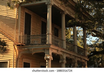 New Orleans - December 18, 2019: Old Greek Revival Home In New Orleans' Garden District