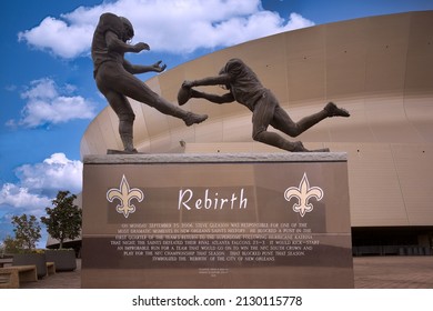 New Orleans - December 29, 2021: New Orleans Saints' Statue Of Steve Gleason At Caesars Superdome