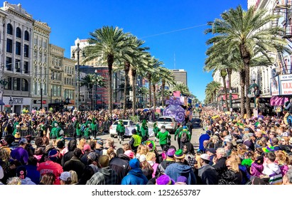 NEW ORLEANS - FEBRUARY 9, 2016: Crowd Of Tourists And Locals Along City Streets. Mardi Gras Is The Biggest Celebration The City Of New Orleans Hosts Every Year.