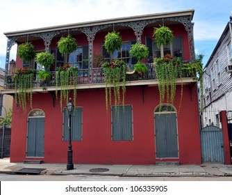 New Orleans French Quarter Style House With Balcony Garden