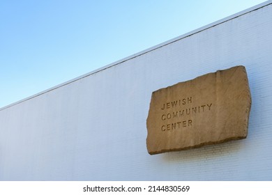 NEW ORLEANS, LA, USA - APRIL 8, 2022: Jewish Community Center Sign On Front Of Building On St. Charles Avenue