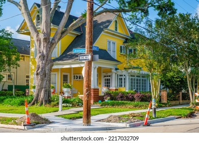 NEW ORLEANS, LA, USA - APRIL 22, 2022: Queen Anne Style Historic Home At 8003 Jeannette Street In The Carrollton Neighborhood