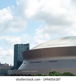 NEW ORLEANS, L.A / USA - AUGUST 19, 2019: The Mercedes Benz Superdome Shot From Interstate 10, Located In NOLA, South Louisiana.