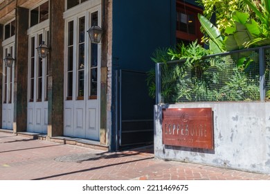 NEW ORLEANS, LA, USA - OCTOBER 2, 2022: Entrance To The Coppervine Wine Pub On Poydras Street