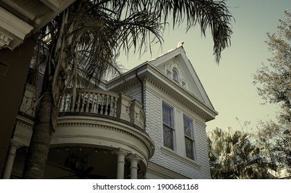 New Orleans, Louisiana United States - December 25 2020: A Beautiful Historic Home In A Neighborhood Near Downtown