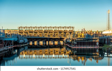 New Orleans, USA - Nov 28, 2017: Afternoon View Of The 17th Street Canal Pump Station As Viewed From The Road. This Structure Forms Part Of The City's Flood Control Mechanism.