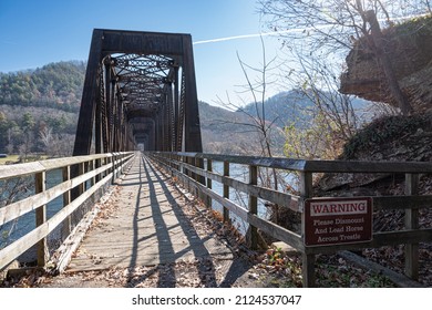 The New River State Park Trail Bridge Over The New River In Hiwassee, Virginia