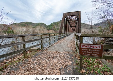 The New River State Park Trail Bridge Over The New River In Hiwassee, Virginia