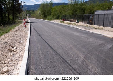 New Road, Surface A New Asphalt Road Way